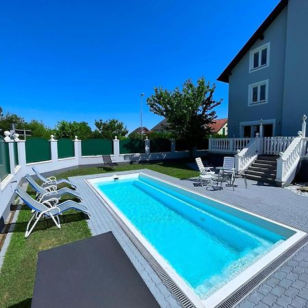 Luxurioeses Apartment Mit Pool 维也纳 外观 照片